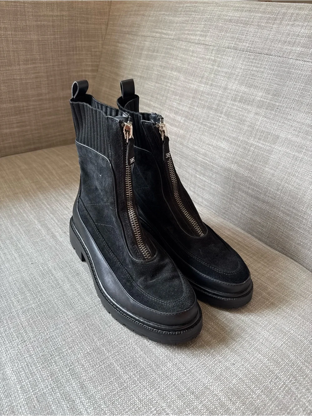 Sam Edelman leone lug sole Chelsea Black Front-Zip Suede Platform Ankle Boots